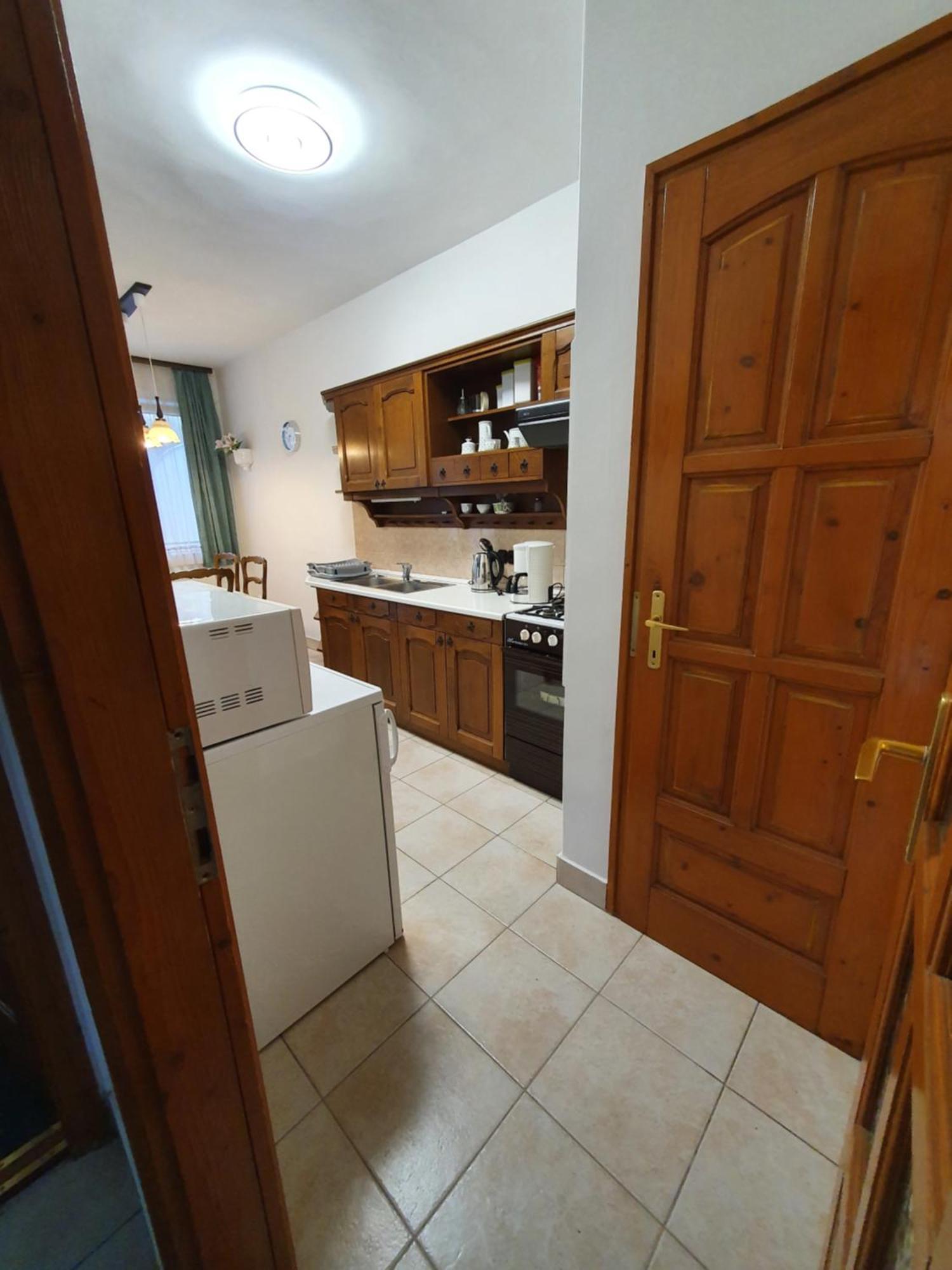 שיופוק Arizona Apartman מראה חיצוני תמונה