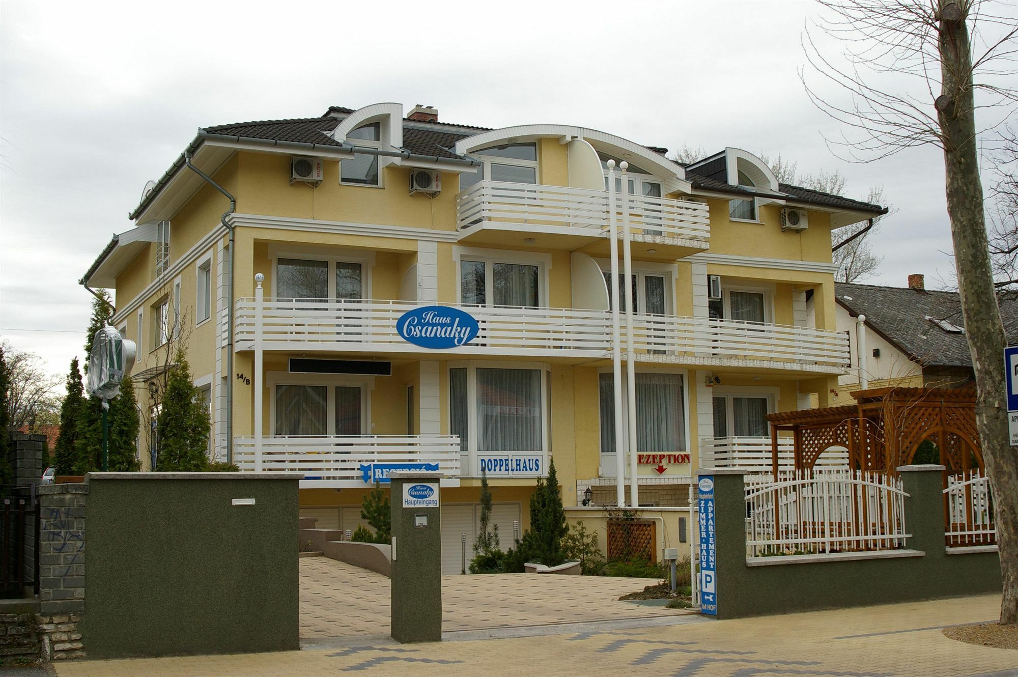 שיופוק Arizona Apartman מראה חיצוני תמונה